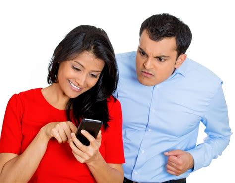 How Social Media Makes People In A Relationship Jealous