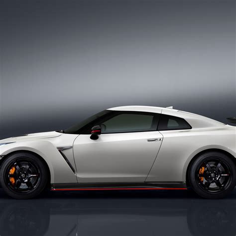 2048x2048 2017 Nissan Gt R Nismo Ipad Air Hd 4k Wallpapers Images