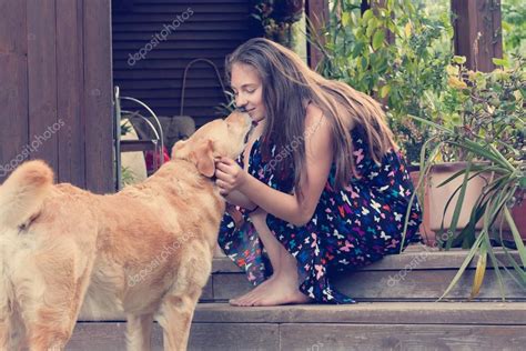 une fille baise avec un chien chien nouvelles