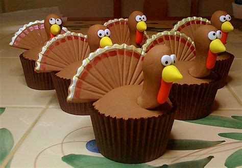 Thanksgiving Cupcake Ideas Of Course The Turkey Cupcakes Cupcakes