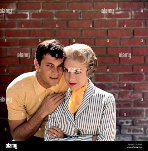 Tony Curtis Janet Leigh Portrait Hi Res Stock Photography And Images Alamy
