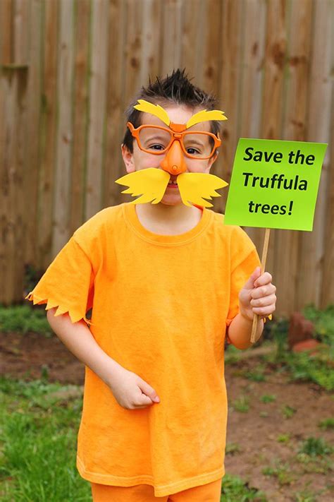 The Lorax Costume Diy Dr Seuss Costume The Mom Creative Character