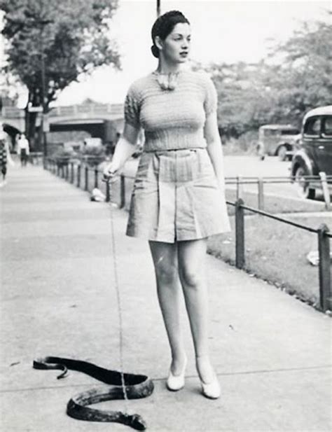 20 Funny Vintage Photos That Can T Be Explained About Women