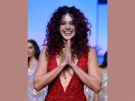 Taapsee Pannu Aces The Ramp In A Red Gown At The Lakme Fashion Week