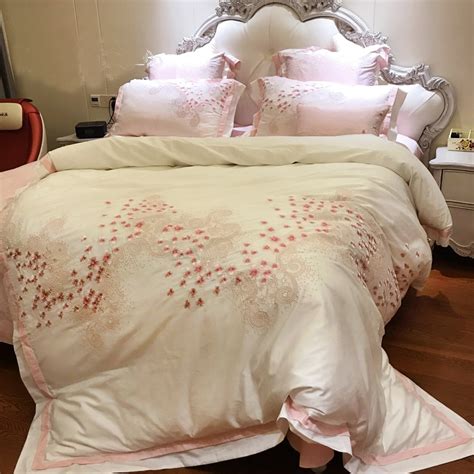 Luxury Princess Pink 100s Egyptian Cotton Embroidery Bedding Sets Queen King Wedding Duvet Cover