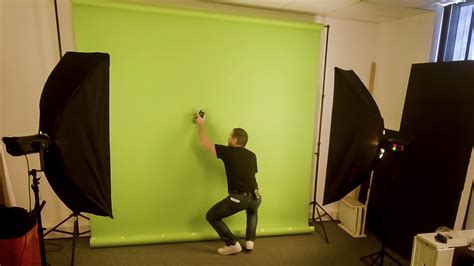 How To Use A Green Screen Step By Step Beginners Guide — The School