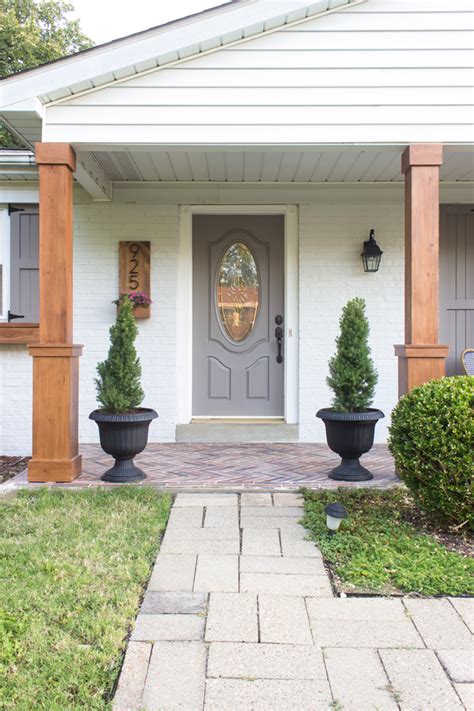 In addition to craftsman style homes, inglenooks were interior detail of a gumwood balustrade and newel post in an american foursquare house. DIY Craftsman Style Porch Columns - Shades of Blue Interiors