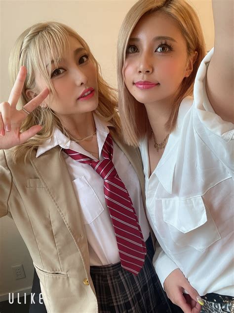 Iroha Isshiki And Friend Scrolller