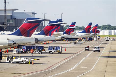 Delta Plans To Furlough More Than 1900 Pilots In October