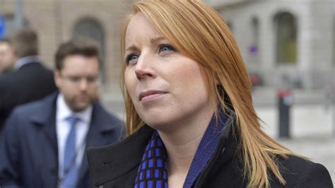 He was born in 1980s, in millennials generation. Annie Lööf om sprickan i Alliansen: Olyckligt drag av ...