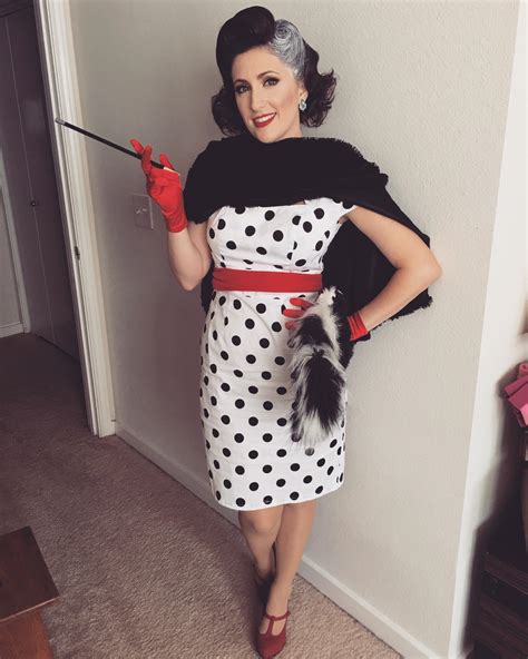 Halloween Themed Pinup Contest Cruella Rpinup