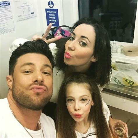 Duncan james 'loved' snogging jennifer metcalfe in hollyoaks. Duncan and his family