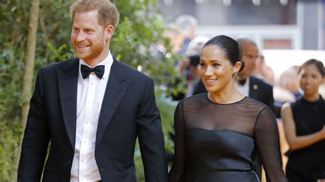 Contact prince harry & meghan markle on messenger. Meghan Markle and Prince Harry's Latest Vacation Is ...
