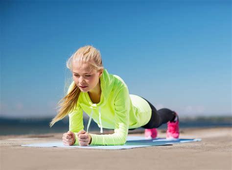 How To Do A Plank Exercise Popsugar Fitness Australia