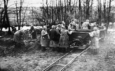 Ravensbrück Map Concentration Camp Women And Facts Britannica