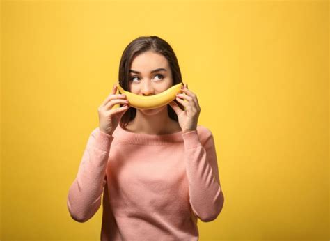 11 Amazing Side Effects Of Eating A Banana Every Day — Eat This Not That