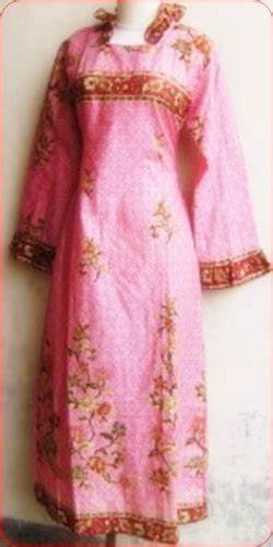 Model Baju Batik Wanita Muslim Indonesia