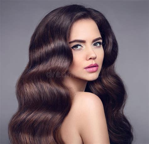 Beauty Long Wavy Hair Elegant Brunette Girl Portrait With Healthy