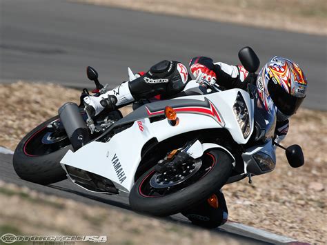 Find all that and more here! 2009 Yamaha YZF-R6: pics, specs and information ...