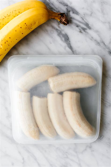 How To Freeze Bananas Ways Downshiftology