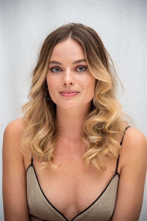 Margot Robbie Once Upon A Time In Hollywood Press Conference In Beverly Hills Gotceleb