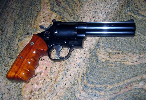 Smith And Wesson Model 29 Classic 4 44mag New For Sale 17b