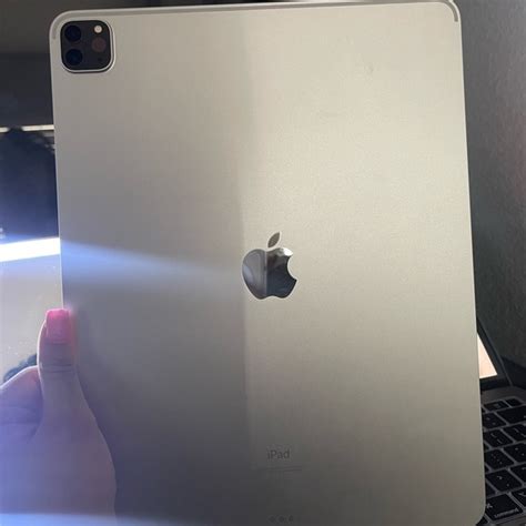 Tablets And Accessories Ipad Pro 221 129 Inch Poshmark