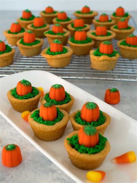 50 Spooktacularly Cute And Easy Halloween Treats And Party Recipes