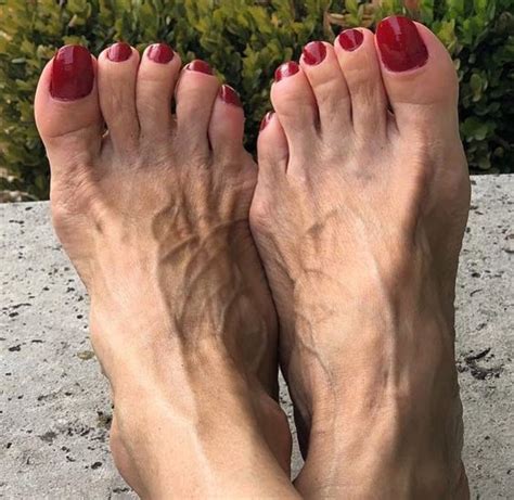 pin on female feet