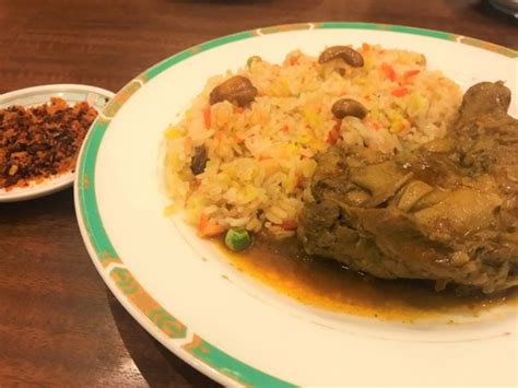 モンゴル料理（モンゴルりょうり、モンゴル語 モンゴル・ホール монгол хоол）は、モンゴルの民族料理である。 モンゴル料理は伝統的に、「赤い食べ物」（オラーン・イデー улаан идээ）と呼ばれる肉料理と. 「リトルヤンゴン」を学ぶ ディープでおいしい高田馬場の ...