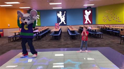 The Best Dancing Chuck E Cheese Ever Youtube