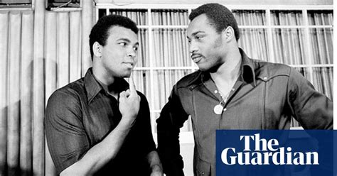 Ken Norton, former heavyweight boxing champion, dies aged 70 - video