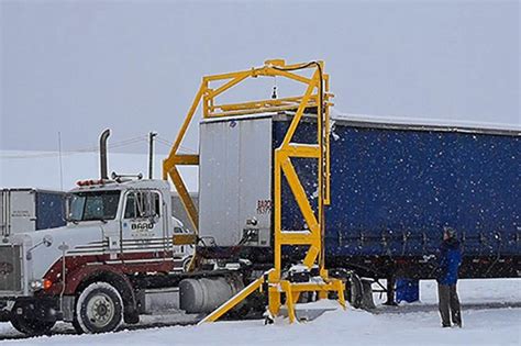 Fleetplow™ Snow Removal System For Truck Trailers Scraper Systems