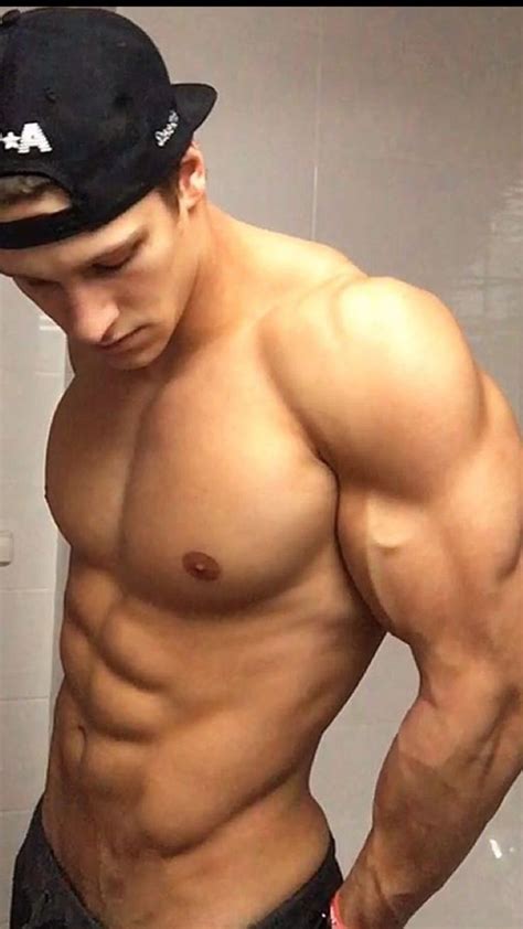 Pin By Greg Terhaar On Gymspiration Male Fitness Models Guys Muscle Men