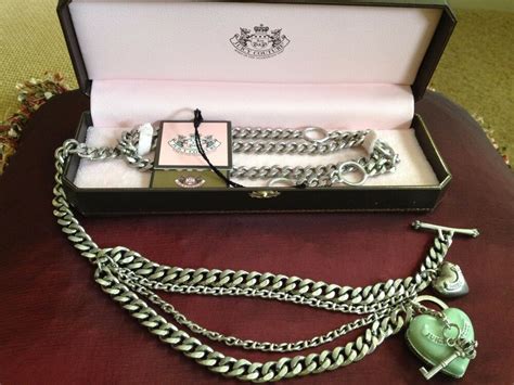 Juicy Couture Adjustable Link Chain Belt Necklace With Heart Locket
