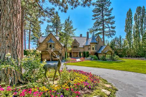 This Nevada Mansion Is Every Entertainers Dream
