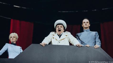 Der Große Diktator Auf Der Bühne Im Grazer Schauspielhaus