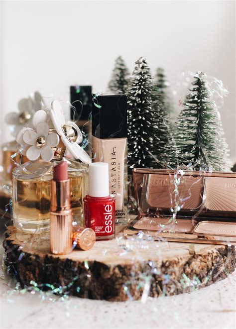 A Christmas Makeup Routine Pint Sized Beauty