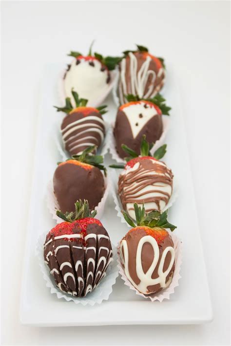 Chocolate Dipped Strawberries The Bella Insider