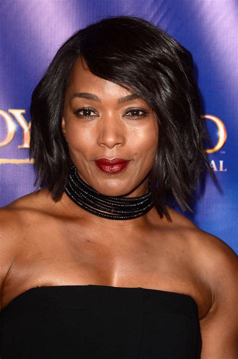 Angela Bassett “the Bodyguard” Opening Night In Los Angeles 0502