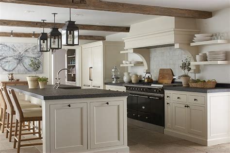 Transitional style is coming into its own as a favorite kitchen design. Kitchen Renovation Trends 2021 - Get Inspired By The Top ...