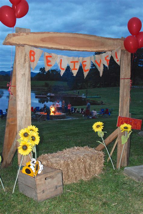 Pin By Kaye Youngblood On Outdoor Photo Shoots Fall Festival Fall