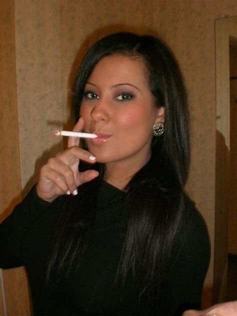 smoking ladies girl smoking girls smoking cigarettes cigarette girl smoke pictures attractive
