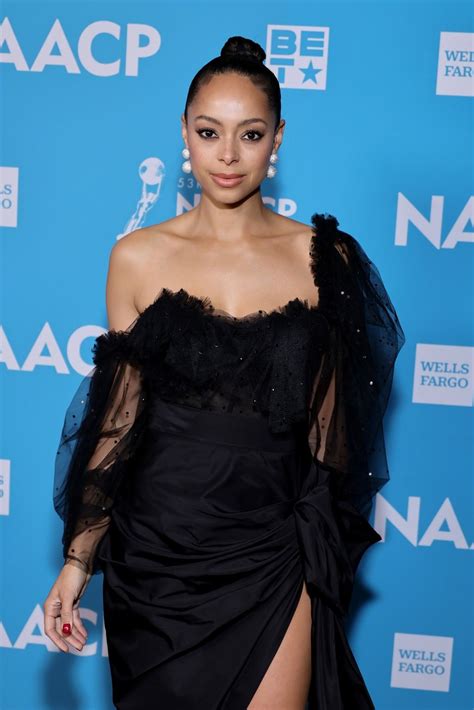 Best Red Carpet Looks From The 2022 Naacp Image Awards Ceremony And