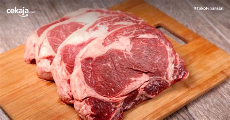 Bersihkan daging sapi yang telah dipotong, kemudian masukkan ke dalam wajan. 13 Bagian Daging Sapi dan Cara Memasak Terbaik