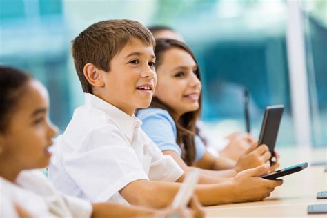 Mobile Learning A Brand New Way To Engage Students Acer For Education