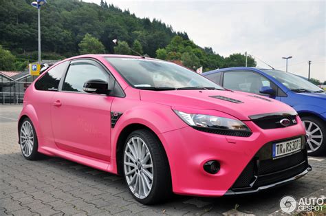 Ford Focus Rs Thinks Its Cool In Pink Autoevolution