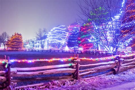 This Epic Holiday Light Trail In Ontario Is Now Open For The Season