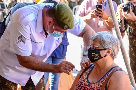 Jun 18, 2021 · paes apresenta novas datas da vacinação da covid no cor prefeito fala sobre vacinação e o experimento em paquetá. Comando Conjunto Leste monta dois postos de vacinação ...