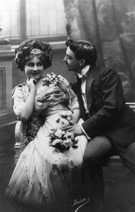 23 Charming Photos That Prove The Victorian Era Had The Best Fashion Victorian Couple